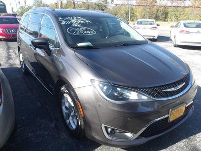 Used 2018 Chrysler Pacifica Touring-L w/ Advanced Safetytec Group