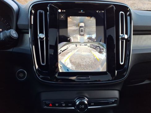 New 2026 Volvo XC40 B5 Plus w/ Protection Package Premier image 9