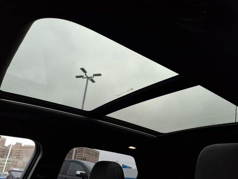 Used 2023 Chevrolet TrailBlazer ACTIV w/ Sun and Liftgate Package image 14