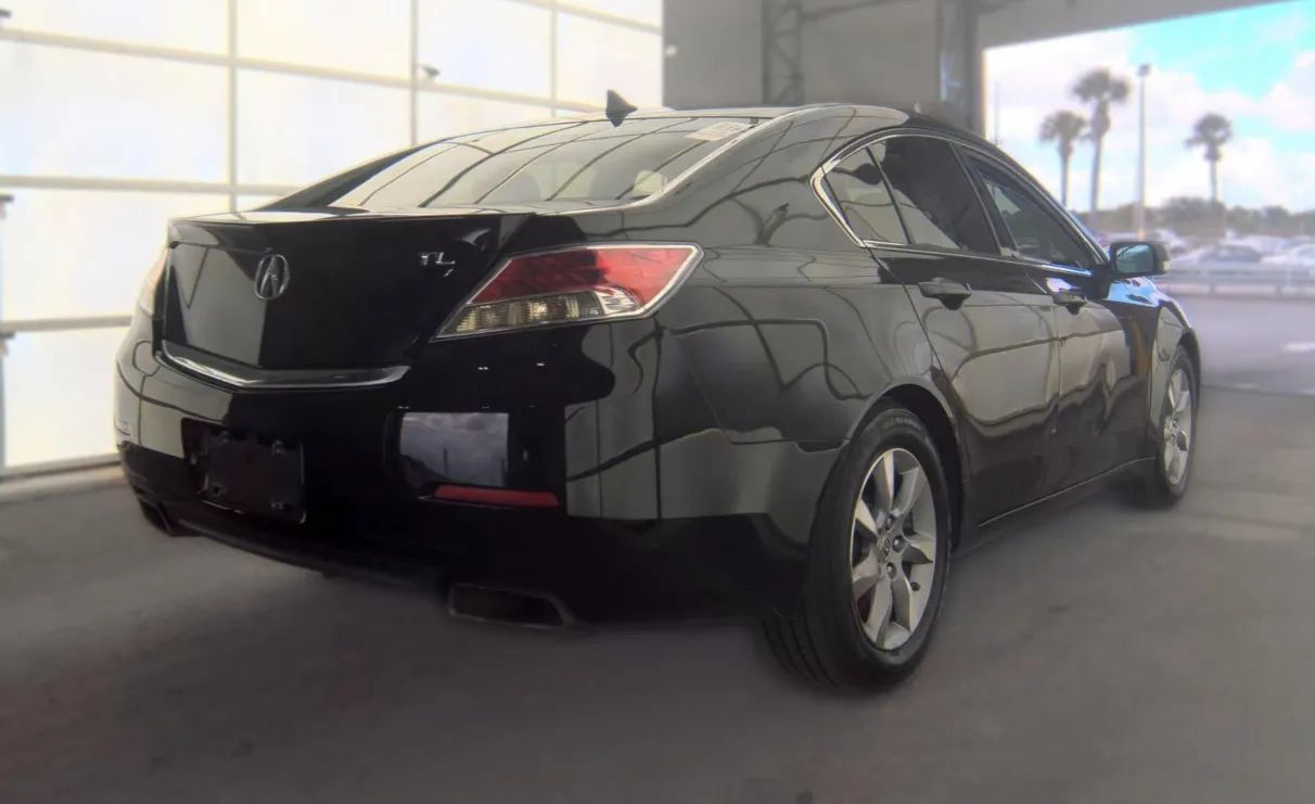 Used 2013 Acura TL w/ Technology Package FWD image 4