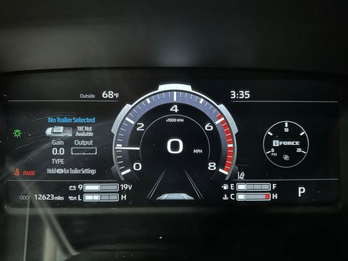 Used 2025 Toyota Tundra Platinum AWD/4WD image 23