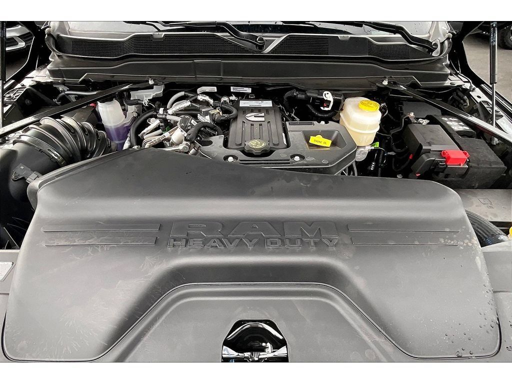 Used 2025 RAM 2500 Big Horn AWD/4WD image 11