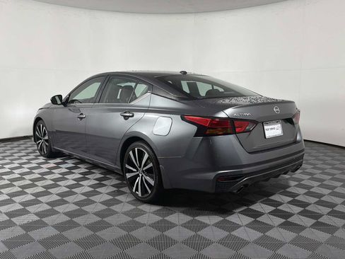 Used 2022 Nissan Altima 2.5 SR FWD image 9