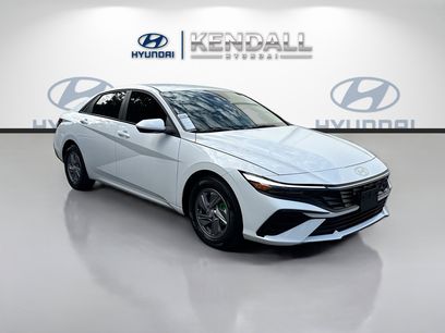 Used 2025 Hyundai Elantra SE w/ Cargo Package