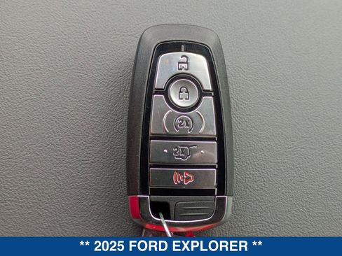 New 2025 Ford Explorer Active w/ Active Comfort Package image 37