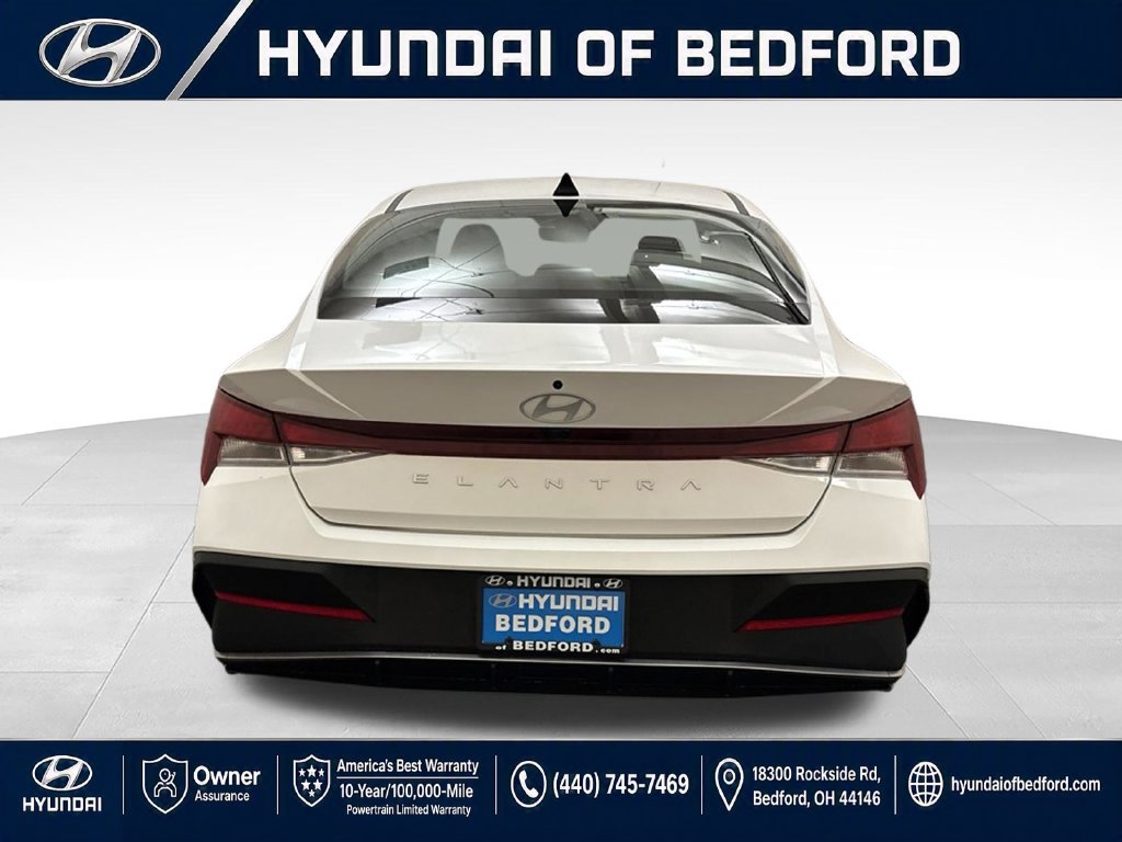 Used 2024 Hyundai Elantra SEL FWD image 8
