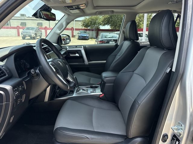Used 2022 Toyota 4Runner SR5 Premium w/ Moonroof Package RWD image 26