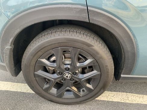 Used 2025 Honda HR-V Sport image 6