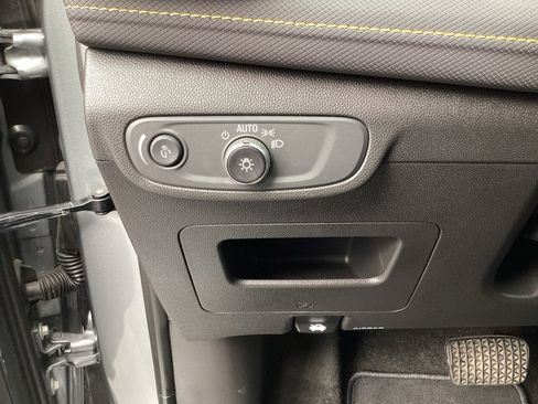 Certified 2025 Chevrolet TrailBlazer ACTIV image 29