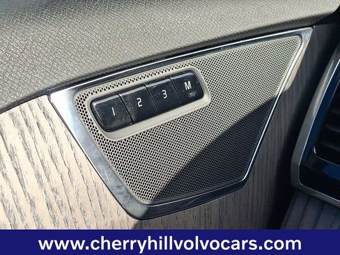 Certified 2023 Volvo XC90 B6 Plus image 22