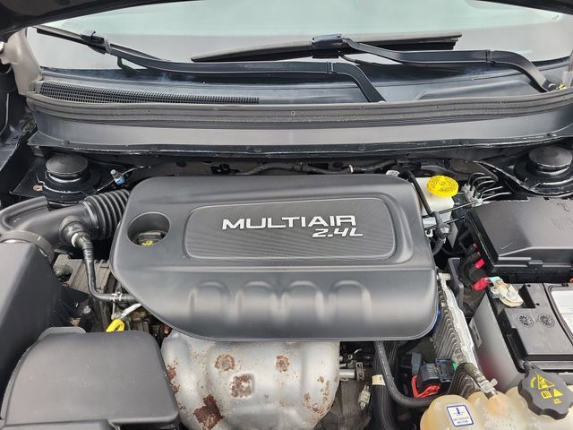 Used 2019 Jeep Cherokee Latitude w/ Popular Appearance Group AWD/4WD image 24