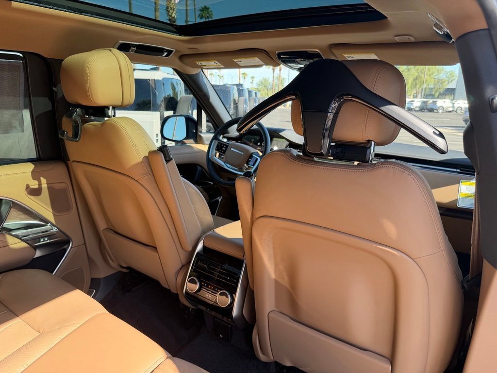 New 2027 Land Rover Range Rover SE AWD/4WD image 9