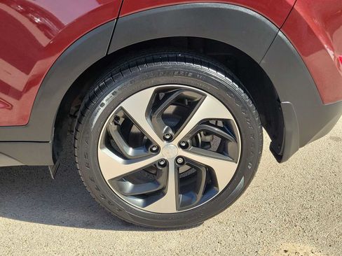 Used 2016 Hyundai Tucson Sport FWD image 12