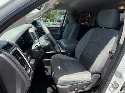Used 2017 RAM 1500 Lone Star RWD image 12