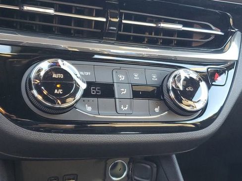 New 2026 Buick Envista Sport Touring w/ Convenience I Package FWD image 22