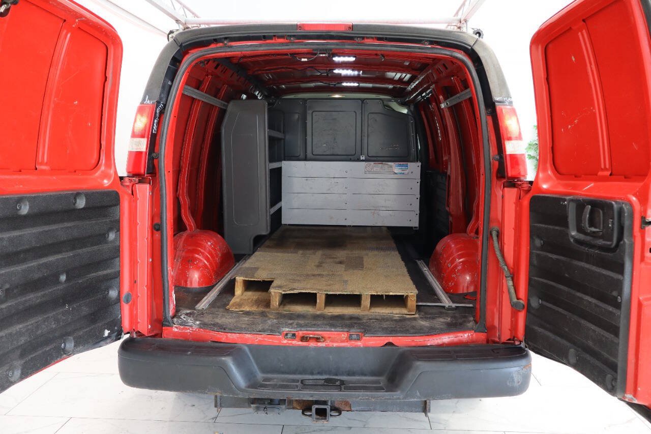 Used 2017 GMC Savana 3500 RWD image 13