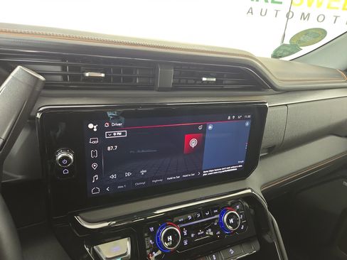 Used 2024 GMC Sierra 2500 AT4 w/ AT4 Preferred Package image 20