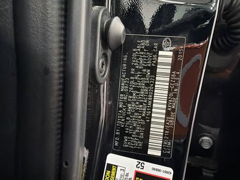 Used 2024 Toyota Camry SE image 32