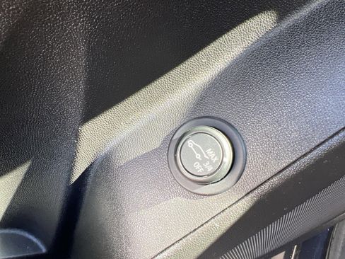 Used 2022 Chevrolet Equinox RS image 20