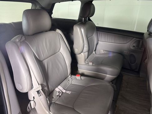 Used 2005 Toyota Sienna XLE Limited w/ XLE Limited Pkg 2 AWD/4WD image 19