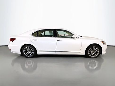 Used 2017 Lexus LS 460 L RWD image 8