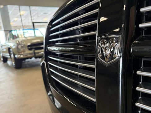 Used 2005 Dodge Magnum R/T image 40