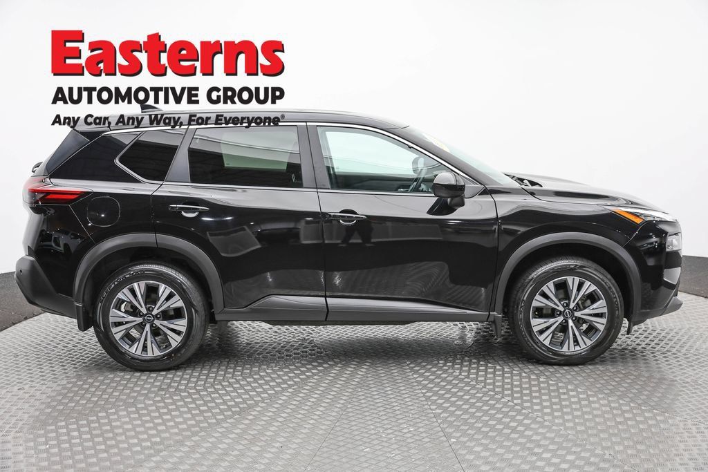 Used 2023 Nissan Rogue SV AWD/4WD image 6