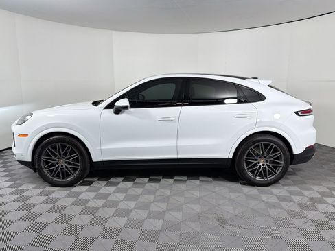 Used 2026 Porsche Cayenne Coupe AWD/4WD image 2