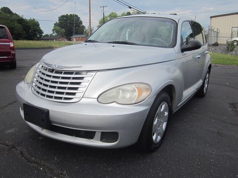 Used 2008 Chrysler PT Cruiser FWD image 29