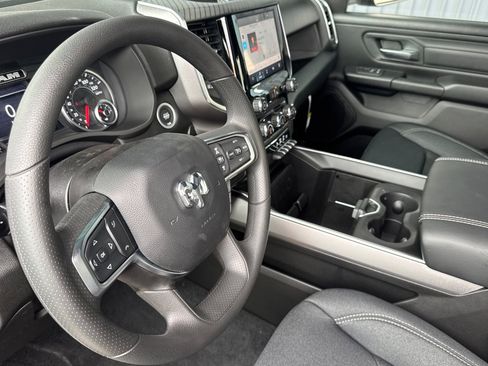 New 2026 RAM 1500 Express AWD/4WD image 9