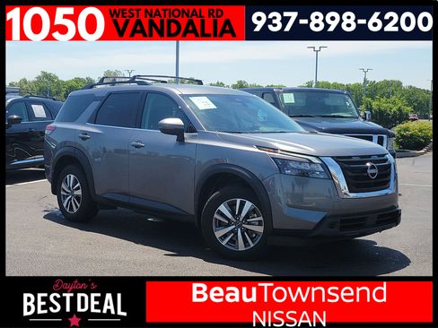 Used 2025 Nissan Pathfinder SV w/ Cargo Package AWD/4WD image 1