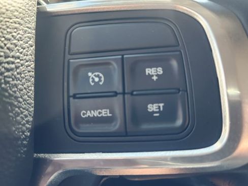 Used 2022 RAM 3500 Laramie AWD/4WD image 30