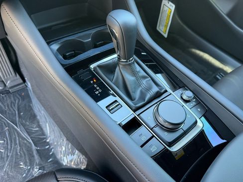 New 2026 MAZDA MAZDA3 Hatchback w/Premium Plus Pkg AWD/4WD image 28