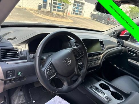 Used 2025 Honda Ridgeline RTL+ image 17