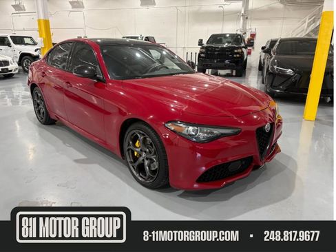 Used 2021 Alfa Romeo Giulia Ti Sport image 1