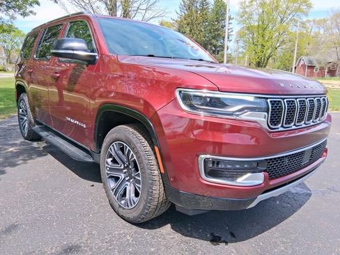 Used 2024 Jeep Wagoneer Series II AWD/4WD image 7