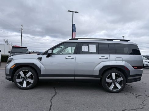 Used 2024 Hyundai Santa Fe Limited image 4