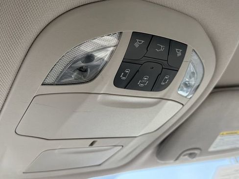 Used 2021 Chrysler Pacifica Touring-L image 24