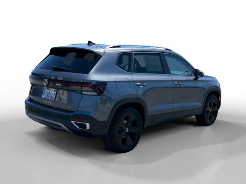 Certified 2025 Volkswagen Taos SEL AWD/4WD image 5