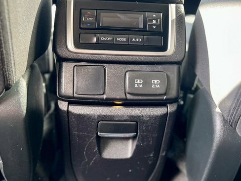 Used 2022 Subaru Ascent Premium w/ Convenience Package AWD/4WD image 18