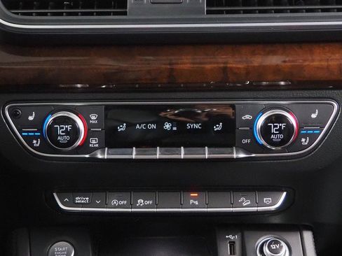 Used 2020 Audi Q5 Premium Plus w/ Premium Plus Package image 27