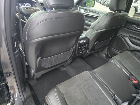 New 2025 Jeep Grand Cherokee L Altitude image 25