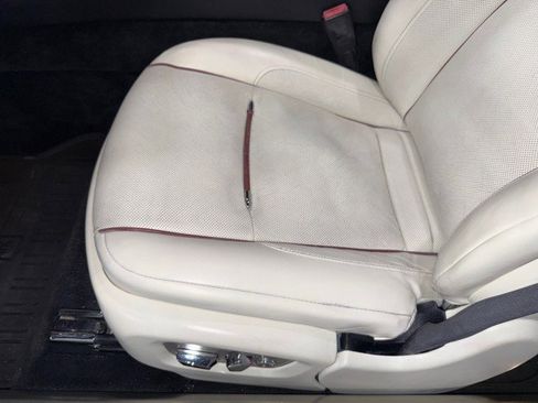 Used 2017 Rolls-Royce Dawn image 58