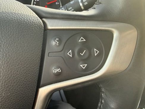 Used 2018 GMC Acadia Denali image 21