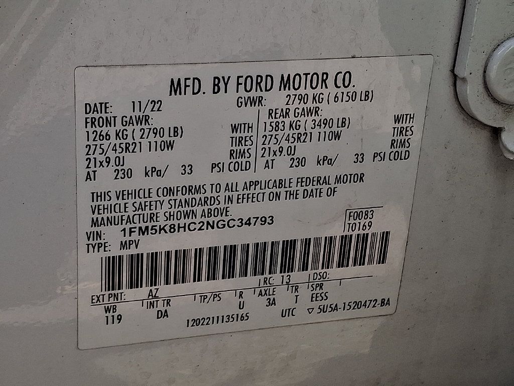 Used 2022 Ford Explorer Platinum w/ Equipment Group 601A AWD/4WD image 29