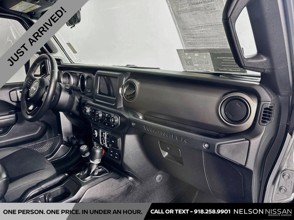 Used 2018 Jeep Wrangler Unlimited Sport S AWD/4WD image 27