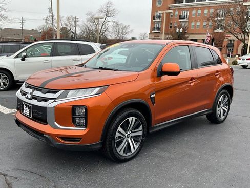 Used 2023 Mitsubishi Outlander Sport ES image 3