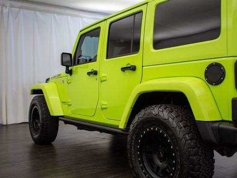 Used 2017 Jeep Wrangler Unlimited Rubicon image 32