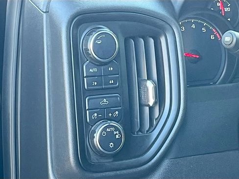 Used 2024 Chevrolet Silverado 1500 Custom Trail Boss w/ LPO, Dark Essentials Package AWD/4WD image 10