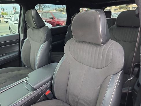 Used 2024 Hyundai Palisade Calligraphy image 14